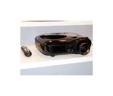 EMP-TW2000 : second projecteur Tri-LCD Full-HD chez Epson