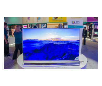 Hisense MU9800U : Une TV 8K de 98 pouces de diagonale