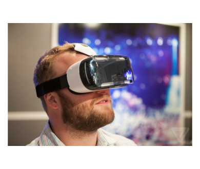 Une salle dédiée à la réalité virtuelle chez MK2 à Paris