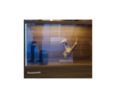 Un écran OLED transparent présenté par Panasonic à l'IFA
