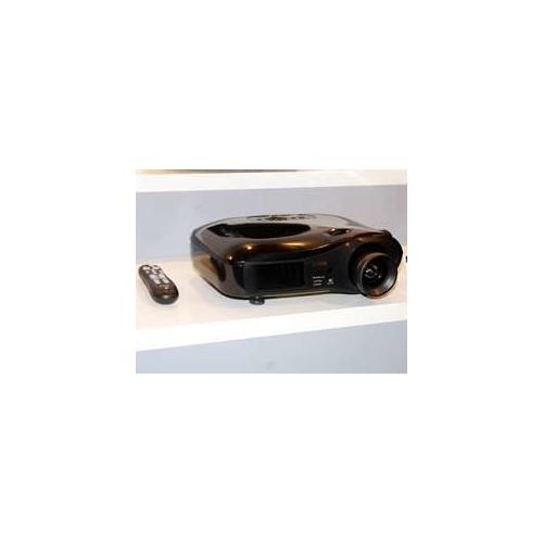 EMP-TW2000 : second projecteur Tri-LCD Full-HD chez Epson