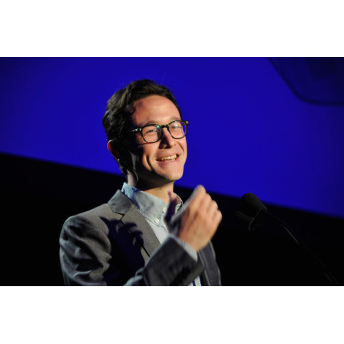Joseph Gordon-Levitt signe un film en 4K avec le NX1 de Samsung