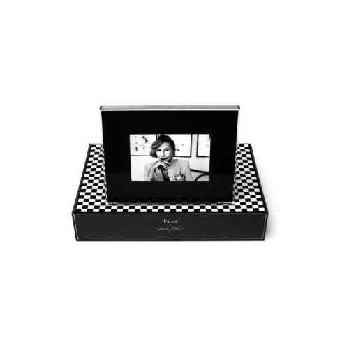 Un cadre photo numérique de luxe chez Parrot !
