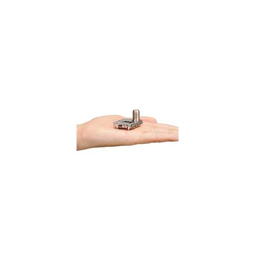 VA1N2WF212 : un tuner TNT ultra-compact chez Sharp