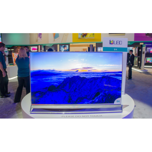 Hisense MU9800U : Une TV 8K de 98 pouces de diagonale